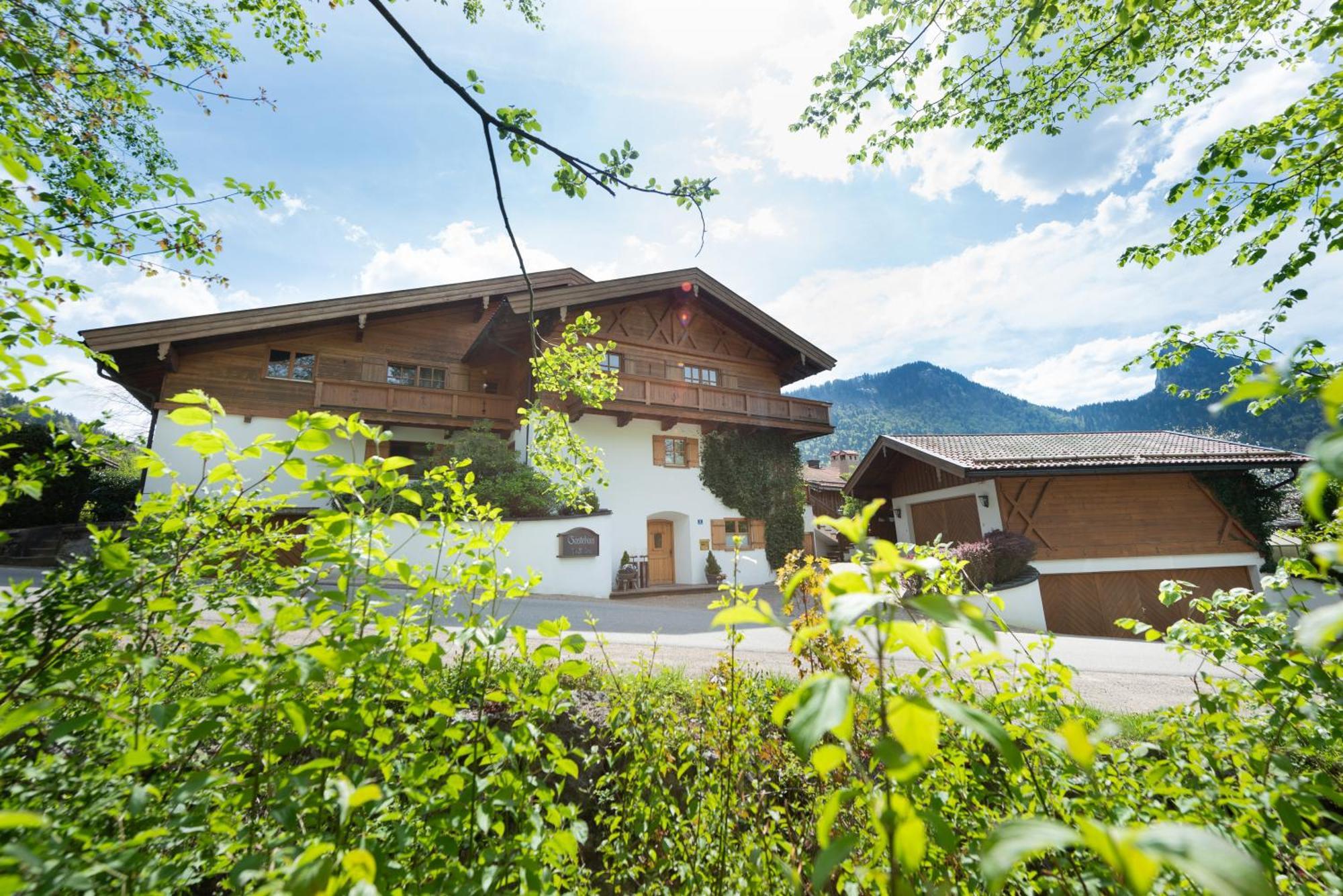 Haus Lesch - Stilvolle Appartements Mit Tollem Bergblick In Kreuth Am Tegernsee Exterior photo