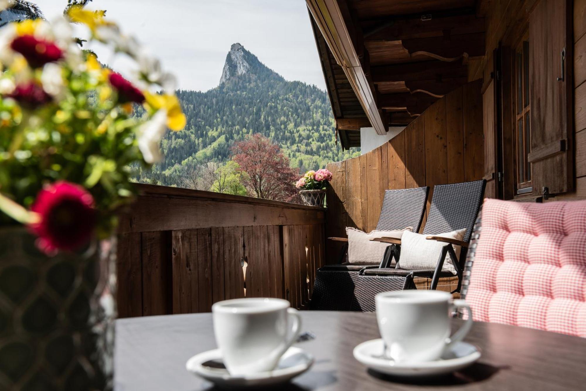 Haus Lesch - Stilvolle Appartements Mit Tollem Bergblick In Kreuth Am Tegernsee Exterior photo